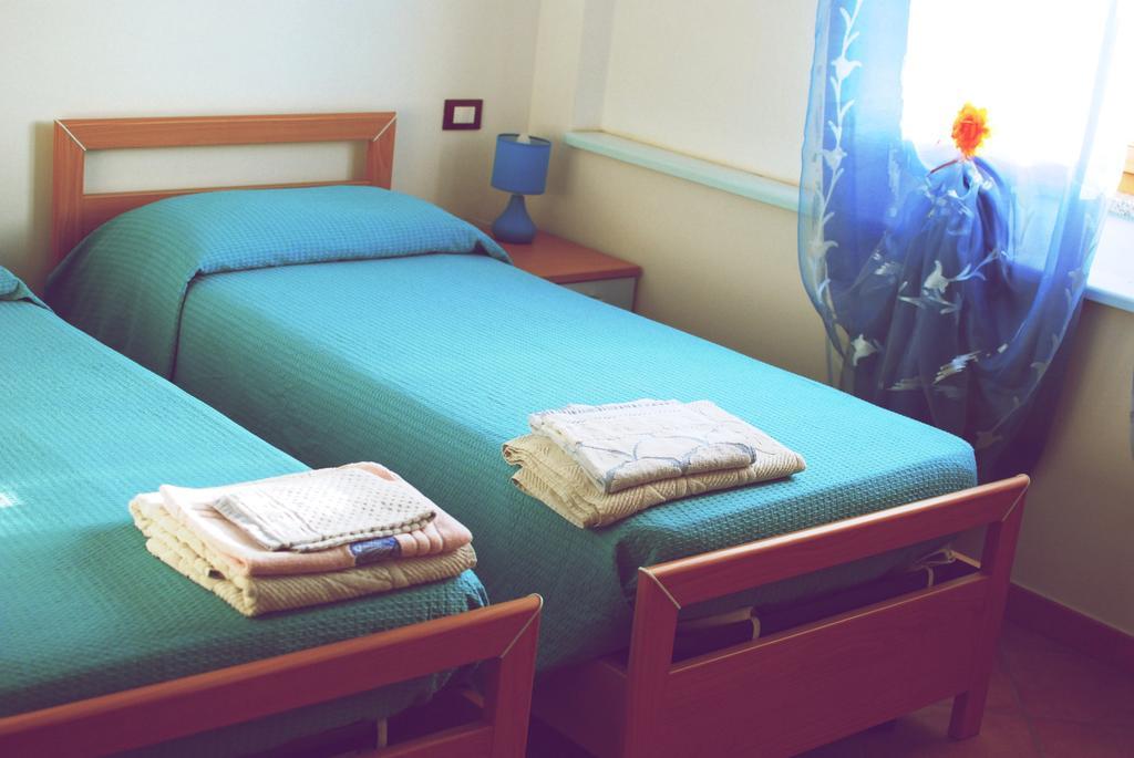 Bed and Breakfast Tanca Is Torus Teulada Zimmer foto